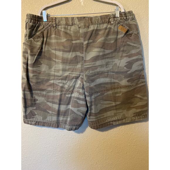 Cabela’s men’s cargo camo shorts - Picture 4 of 7